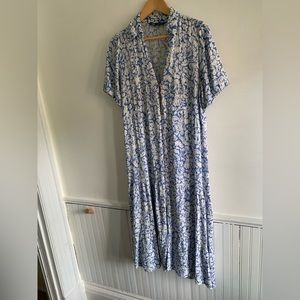 Zara Loose and Flowy Linen Dress with Buttons